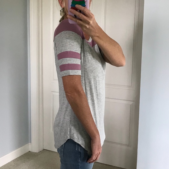 ❤️SIZE SMALL LEFT❤️Grey & Mauve Baseball Style Top - Picture 4 of 5
